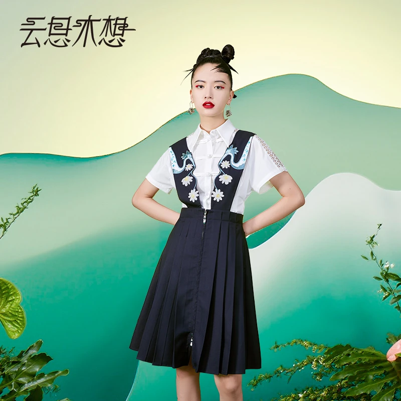 云思木想摩登中国风夏季新白鹤献花绣花双肩背带裙39625