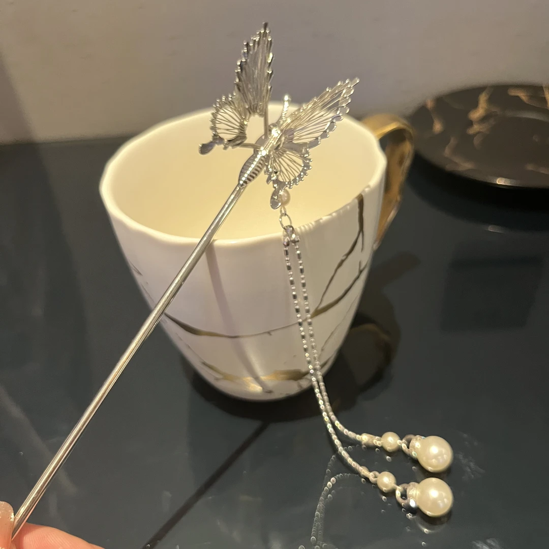 设计感新款立体会动的蝴蝶流苏发簪