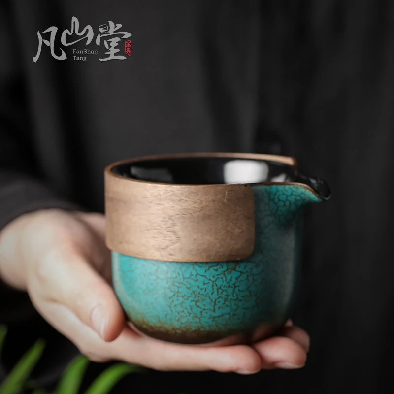 凡山堂 绿釉陶瓷手握防烫公道杯家用中式分茶器侧把茶海茶道配件