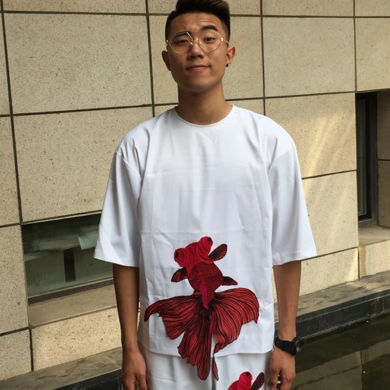 金鱼刺绣七分袖宽松T恤原创设计师男装品牌