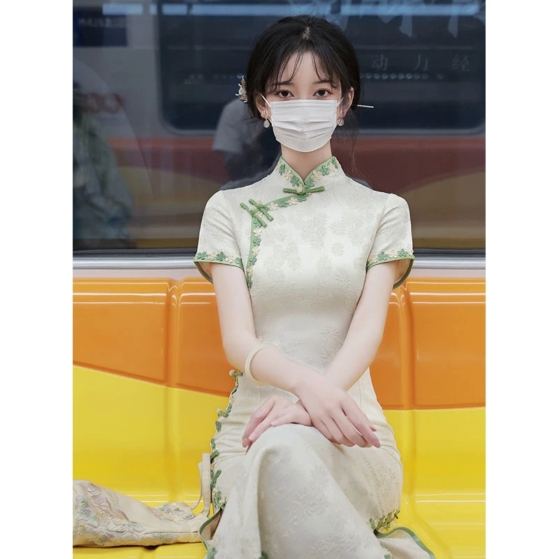 优雅素雅旗袍长款女2025年夏季新款气质高端年轻款少女优雅改良版