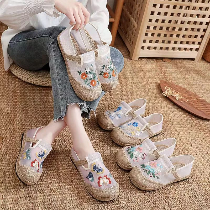 2022年新款民族风绣花布鞋 复古网布老北京布鞋女一脚蹬懒人网鞋