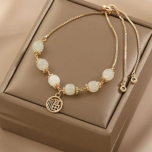 合金手链 轻奢时尚爆闪耀气质手链ins小众设计手环福牌女闺蜜手饰