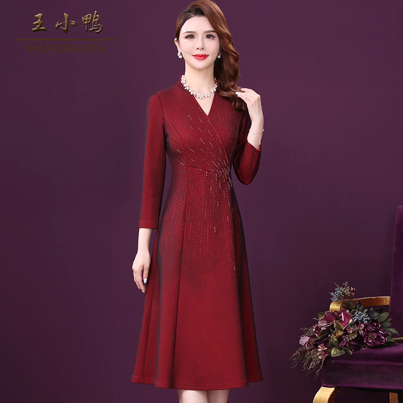 王小鸭W-YNQ-8160婚宴嫁女儿结婚刺绣V领收腰洋气礼服裙子百搭