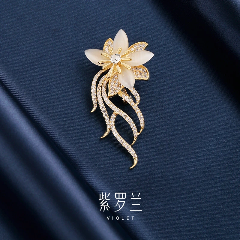 violet/紫罗兰 合金合成锆石胸针 花朵款胸针高档女气质百搭胸花