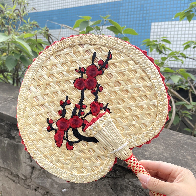 筲箕哥居家日用的扇子麦秆绣花手工扇子