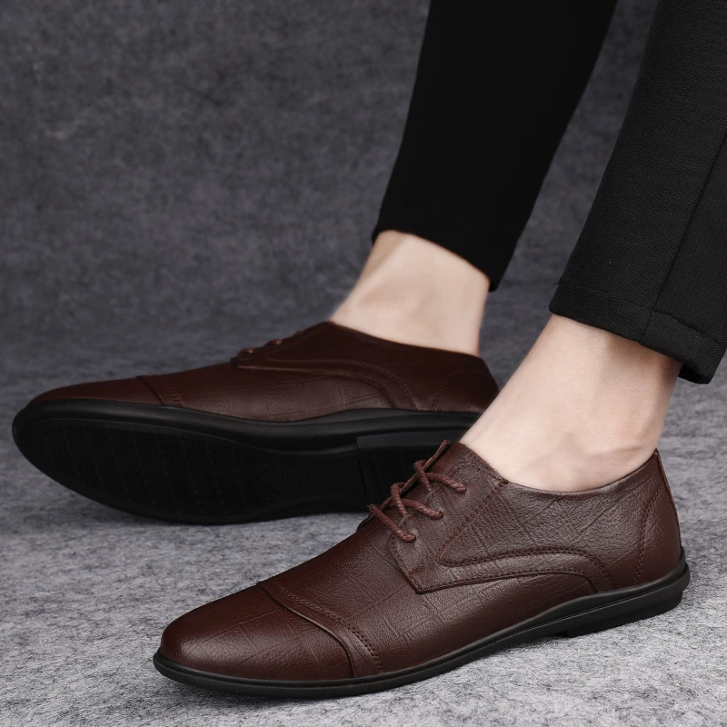 男鞋商务休闲皮鞋男士牛皮透气四季款中年男士软面皮爸爸鞋软底