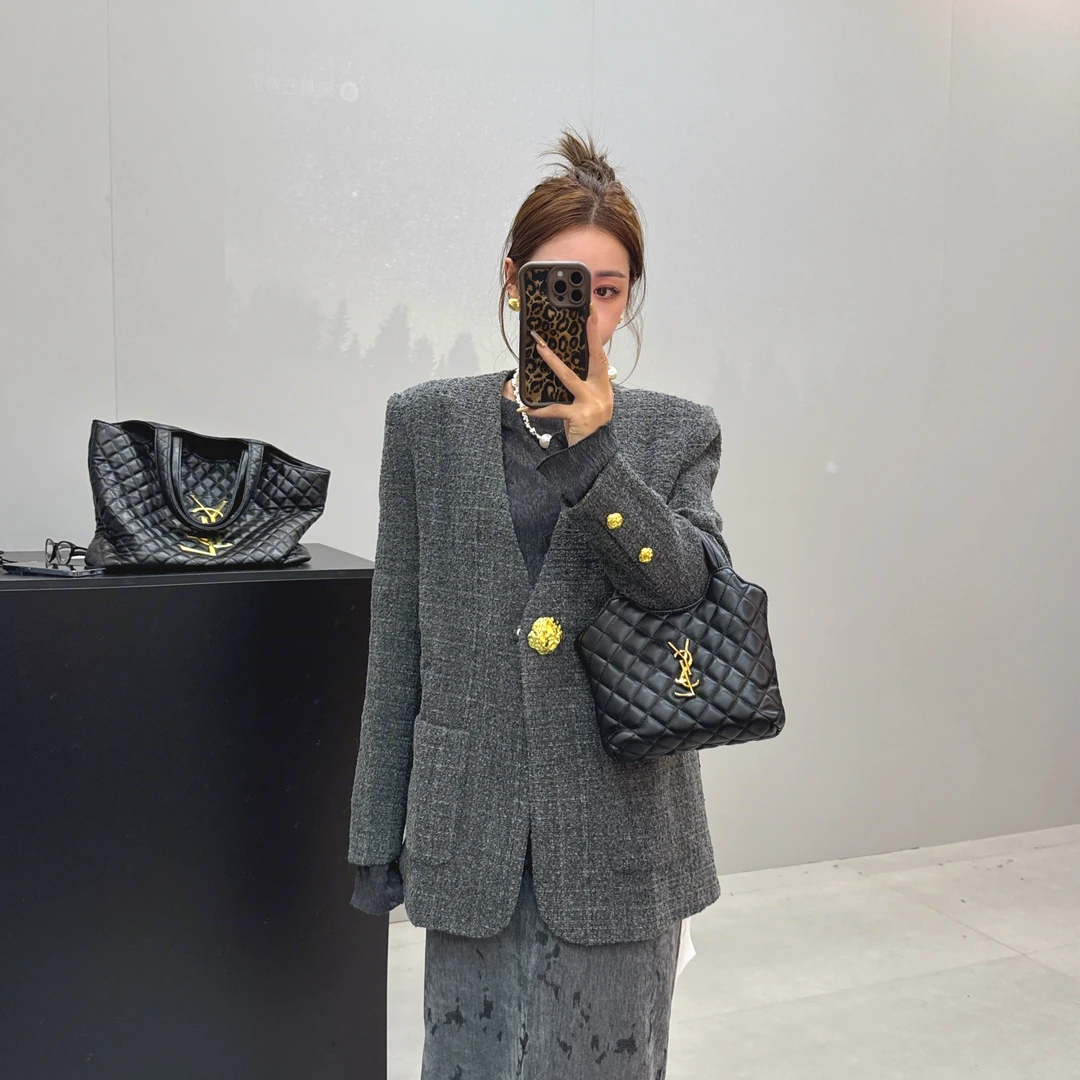 东大门新款粗花毛呢一颗扣百搭气质显瘦轻奢纯色大V领前口袋外套