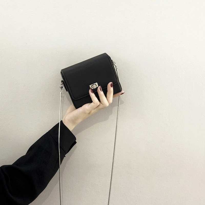 夏天迷你小包包女2024新款韩版百搭女包洋气网红流行链条斜挎包