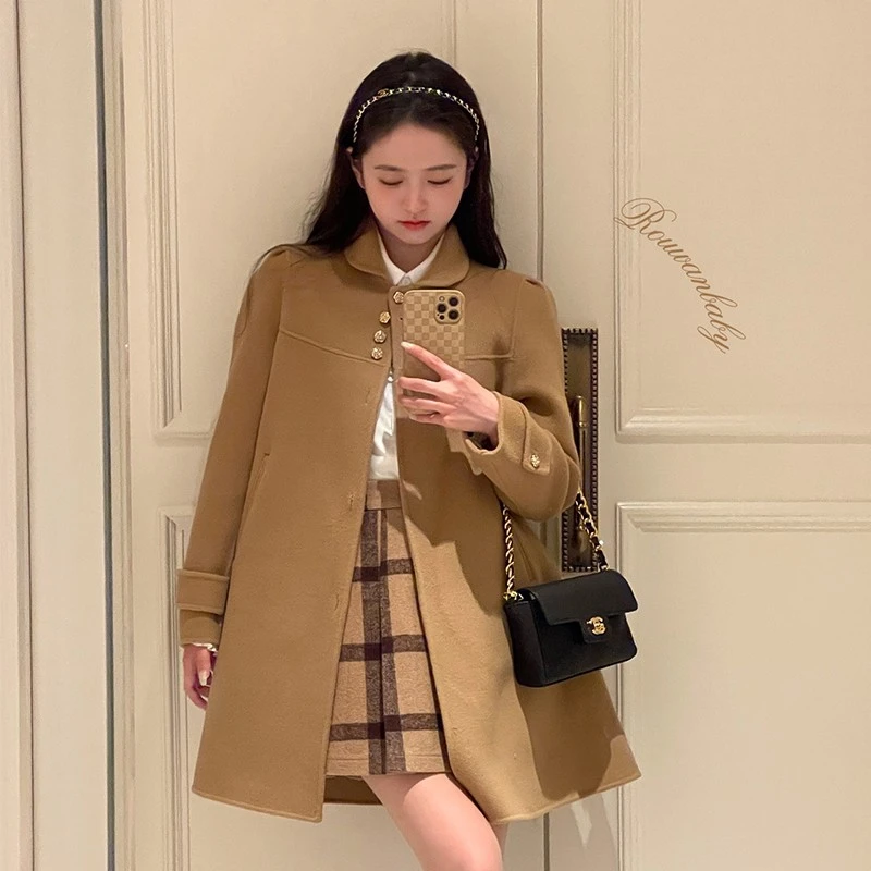 肉完驼色玫瑰金扣法式娃娃领羊毛手工双面呢大衣2024年新款女