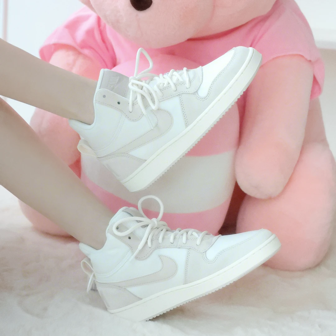 【宇露优选微瑕】40码 Nike耐克白月光中帮女休闲板鞋844907-101