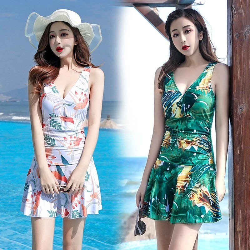 泳衣女夏连体2024新款时尚遮肚显瘦保守仙气温泉遮肉海边小胸泳装