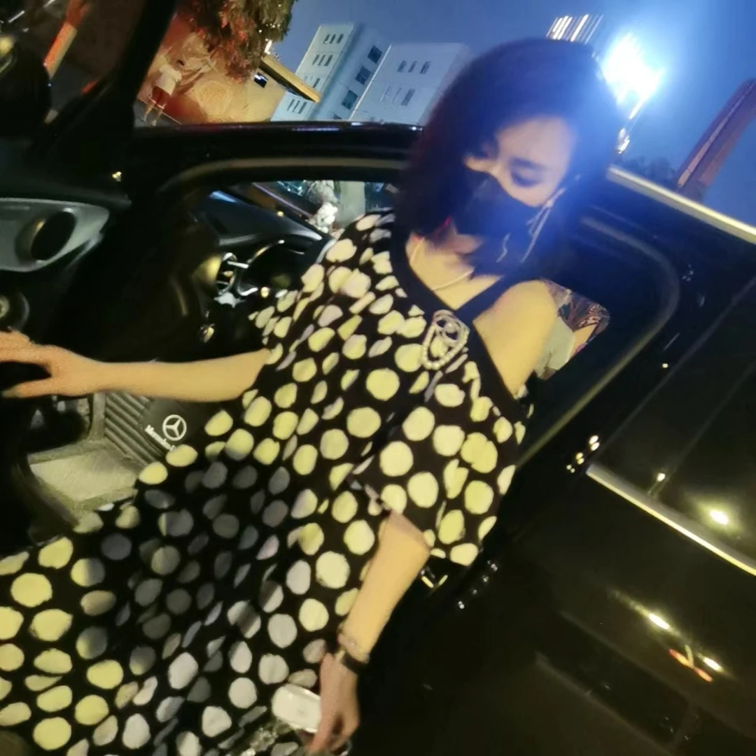 《嘉怡推荐》设计感露肩连衣裙