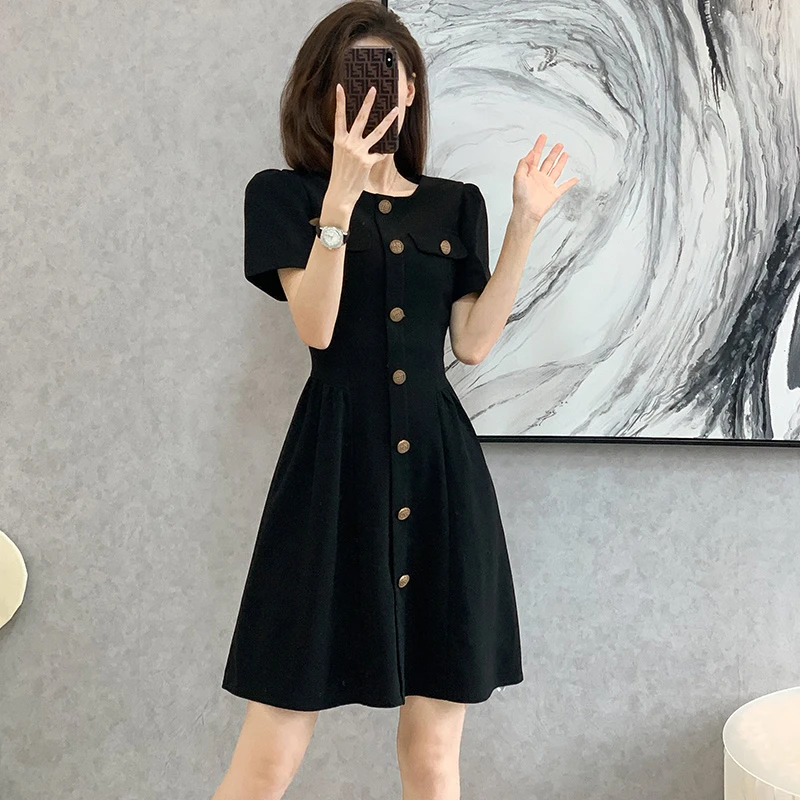法式复古收腰显瘦泡泡袖连衣裙女夏季新款女装气质赫本风小黑裙子