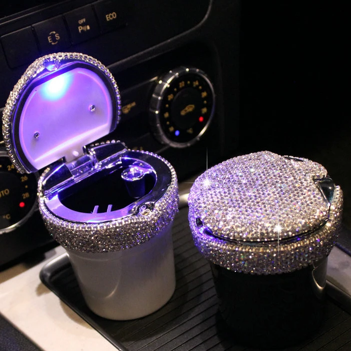 新品镶钻车载烟灰缸女创意个性有盖车用烟灰缸通用汽车用品高档
