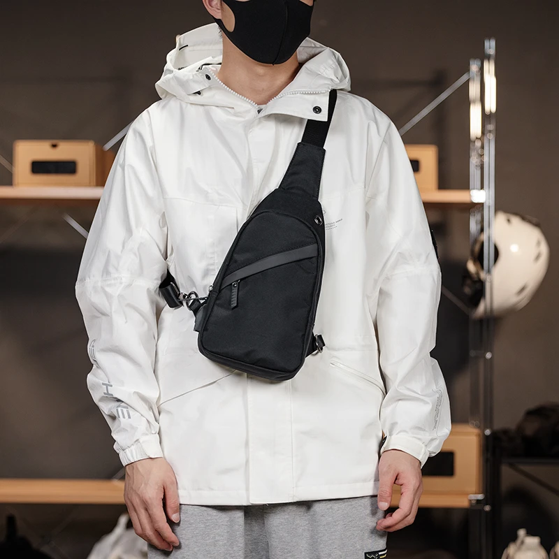 斜挎包男简约单肩包男士挎包休闲款胸包小背包男士斜挎包百搭