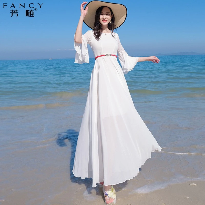 白色沙滩裙女小个子2025夏季新款时尚气质海边度假超仙长款连衣裙