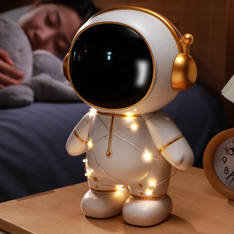 宇航员存钱罐儿童储钱只进不出年新款男孩储蓄女孩太空小夜灯家用