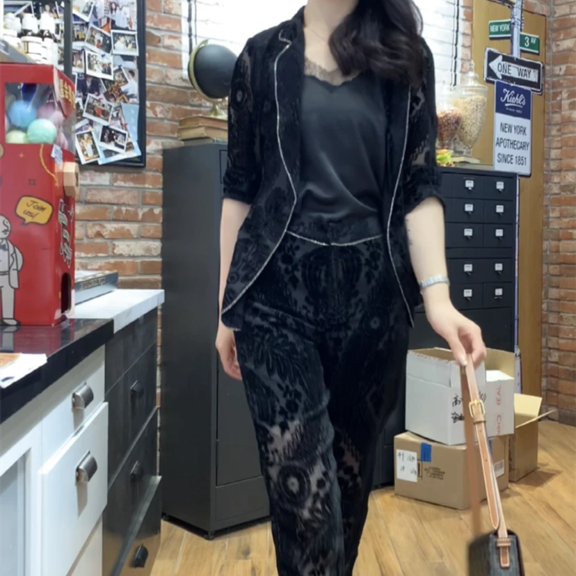 2024年春季新款气质烧花轻薄透气镂空七分袖西装套装时尚休闲女装