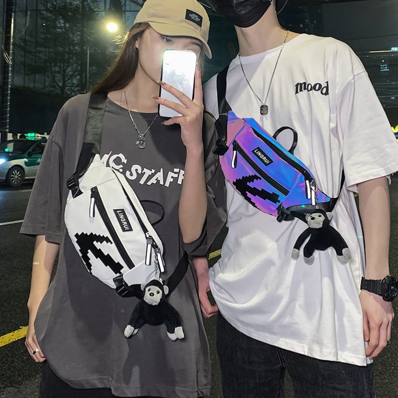 男士胸包2022新款夏季时尚斜挎包女潮牌ins运动反光休闲学生腰包