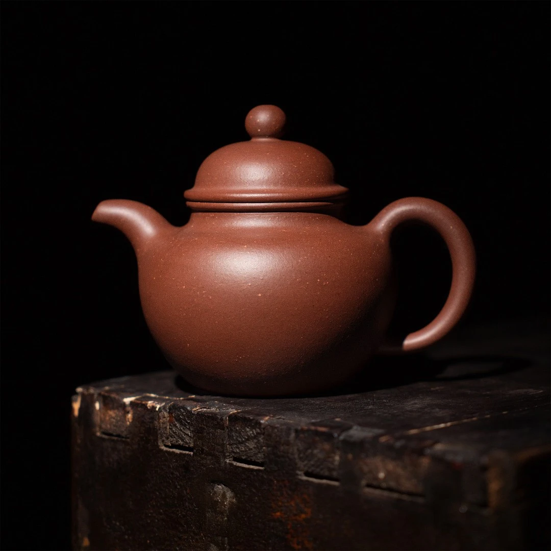 【亘古】《掇球》全手工制 四号井底槽青 260CC 手工紫砂壶