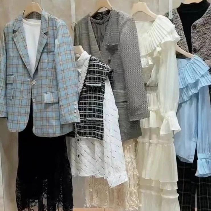实体店撤柜夏款秋款女装11.9到79.9包邮 。 直播间专用，非图片款