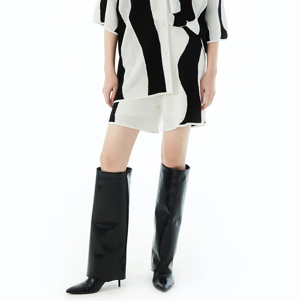 UOOYAA/乌丫黑白高腰宽松不规则波浪条纹短裤UY22264M799040