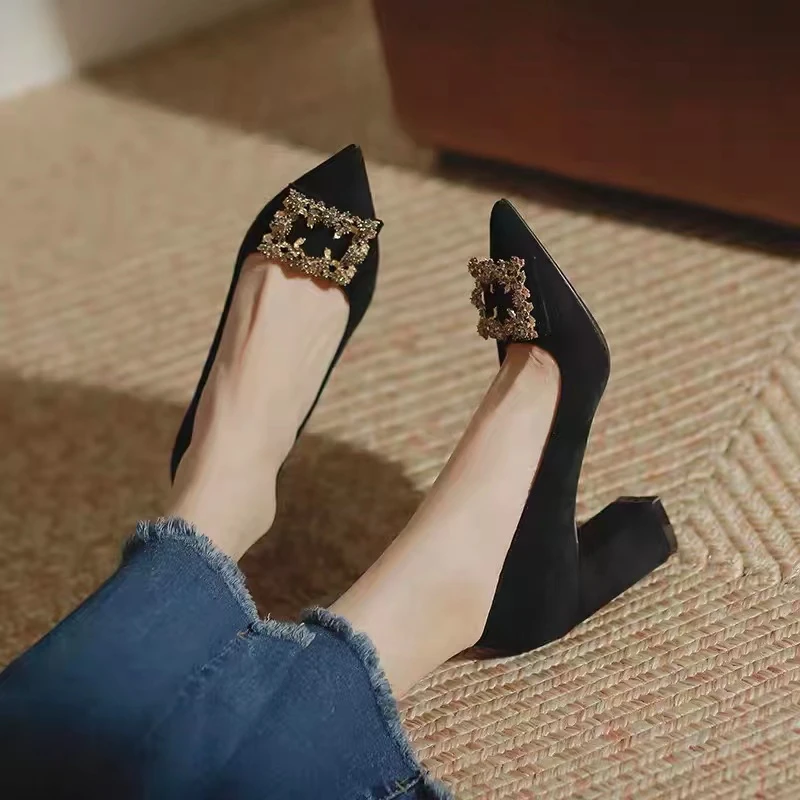 2023新款职业气质尖头方扣通用百搭时尚高跟粗跟鞋女加肥414243