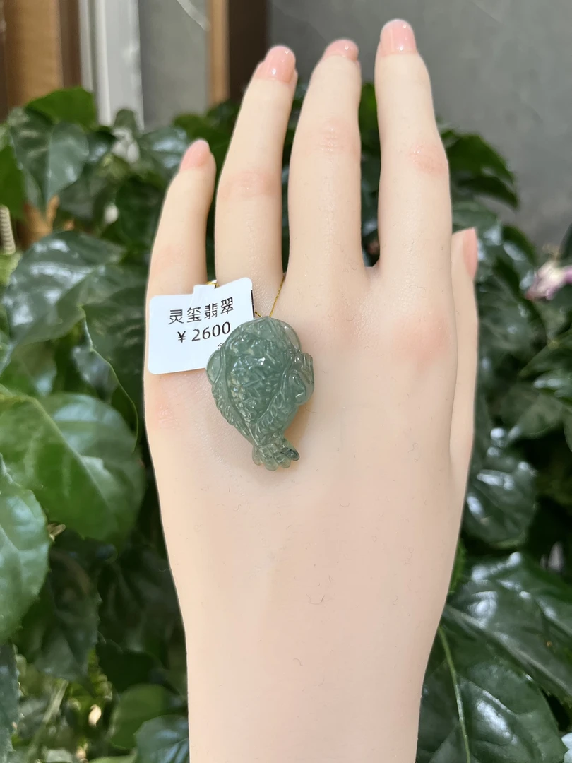 天然翡翠A货，金蟾吊坠