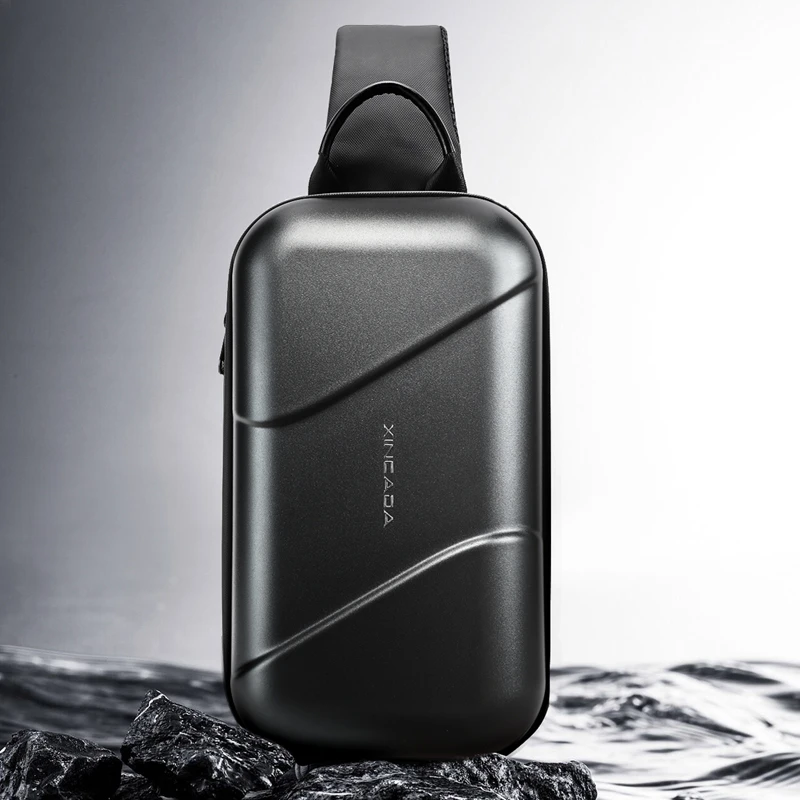 XINCADA/新潮代潮流单肩包男斜挎包朋克风