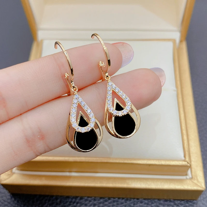 铜合金玻璃耳饰 高级精致水滴气质耳环春季穿搭配饰百搭耳饰1501