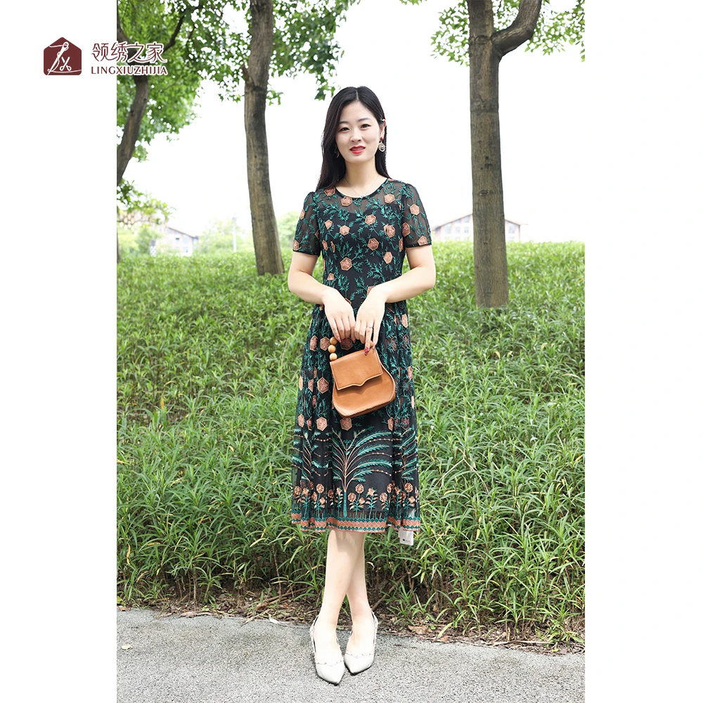 蕾丝绣花连衣裙台湾装妈妈装#L700711H-03显瘦圆领裙子时尚碎花