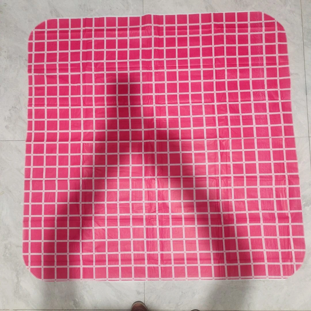 1.3*1.3m防水减震桌布 裁剪稍微不齐 发两个