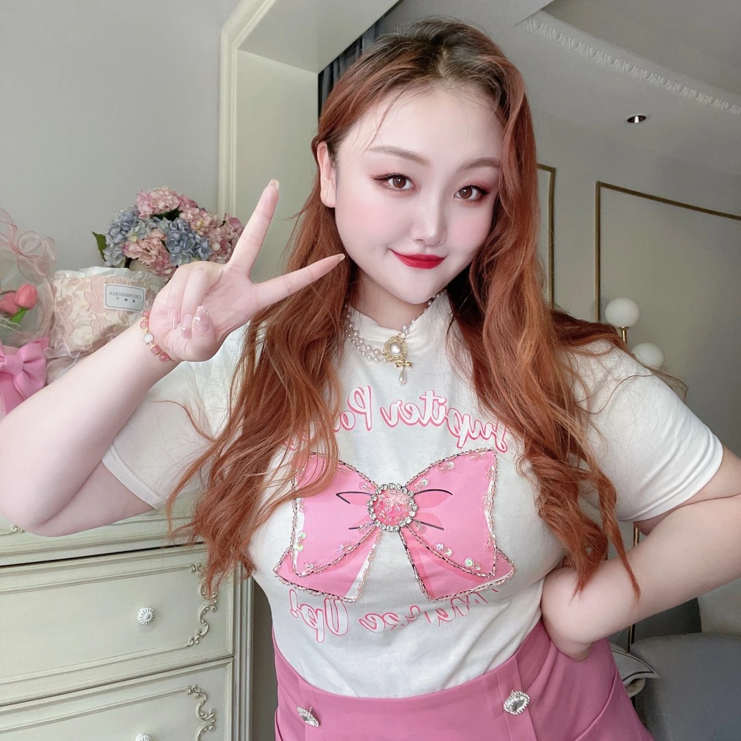 ｛蝴蝶结少女｝钻石家大码纯手工钉钻减龄T恤衫短袖上衣 DTX2218