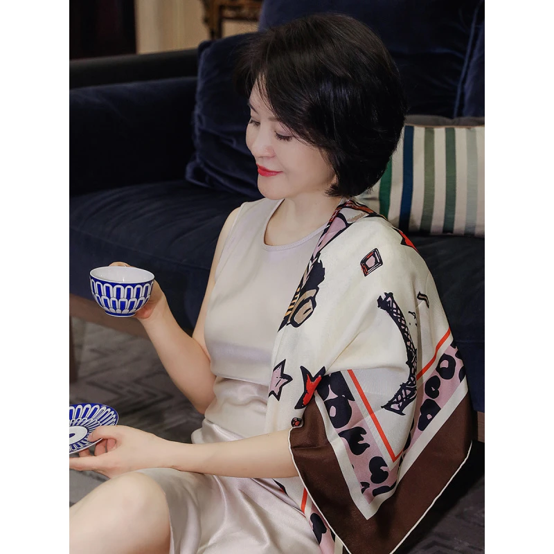 我是摩羯 原创设计印花斜纹绸缎围巾 旋转木马童趣丝图案丝巾