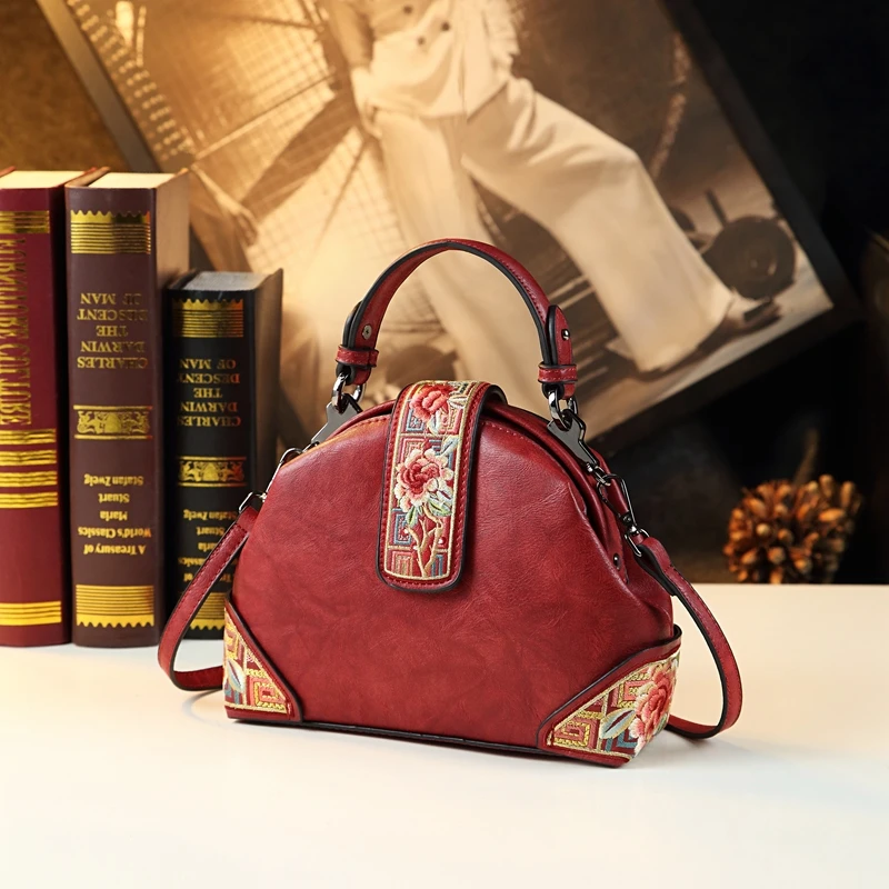 2023新款女包中国风绣花真皮女包斜跨小包包苏绣款手提包1626