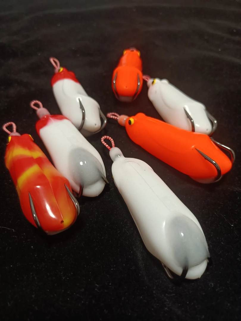 夏羽三号雷蛙打黑路亚饵