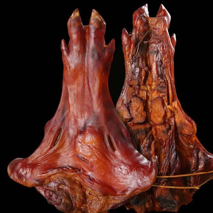 福村长四川腊肉柴火烟熏猪蹄腊猪蹄腌制川味农家工艺熏制