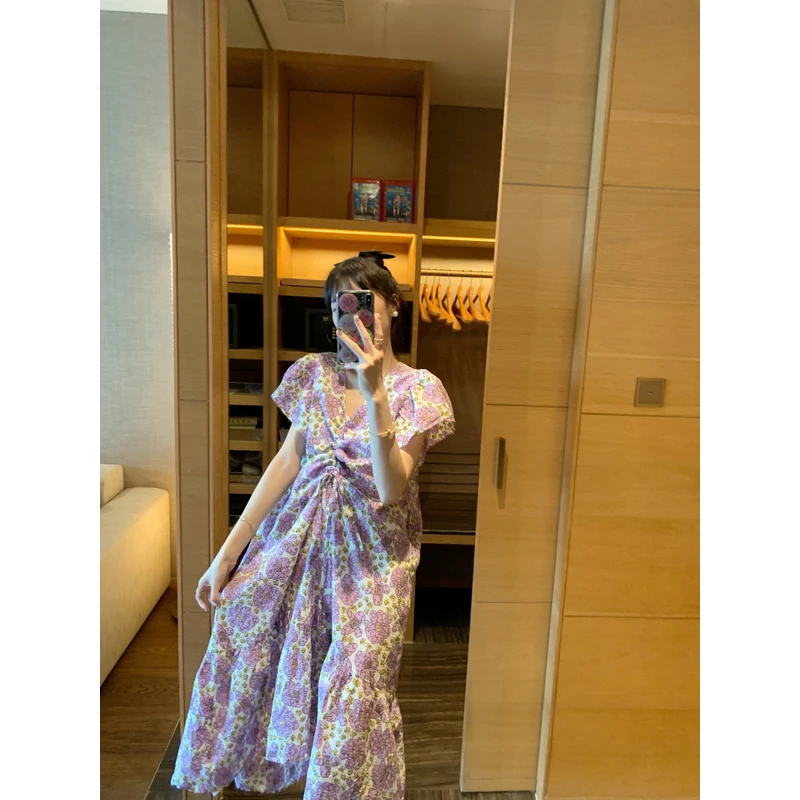 ◆张静芝 紫色花朵V领抽绳荷叶A字显瘦中长连衣裙女