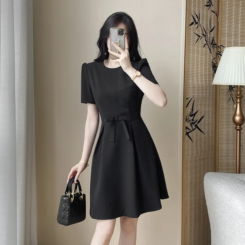 法式连衣裙短袖赫本风小黑裙品质夏装千金清冷感贵系衣服A字裙