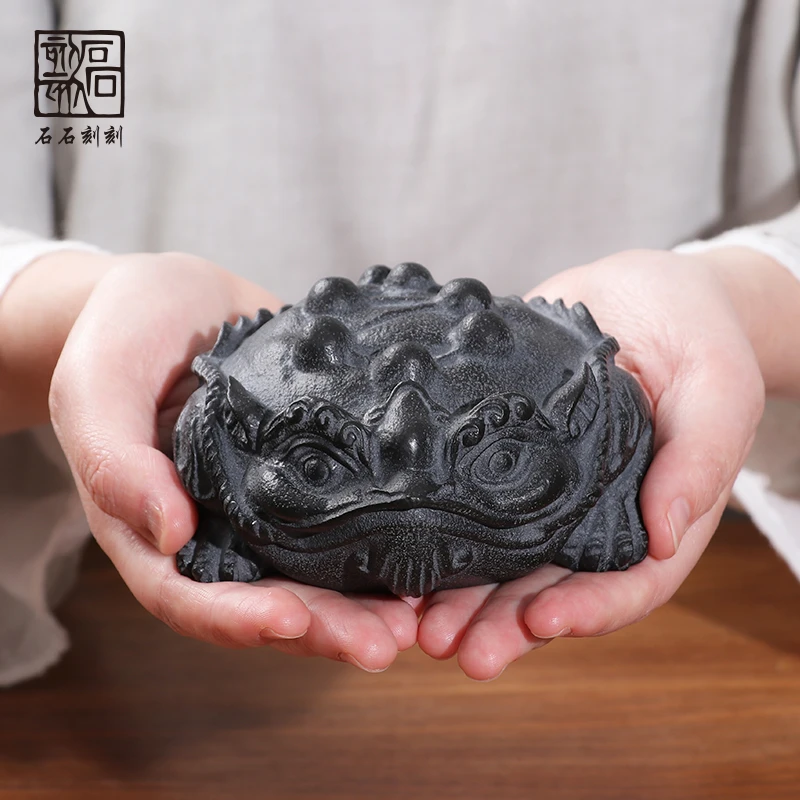 石石刻刻创意三足金蟾茶宠摆件精品可养大号乌金石金蟾茶玩