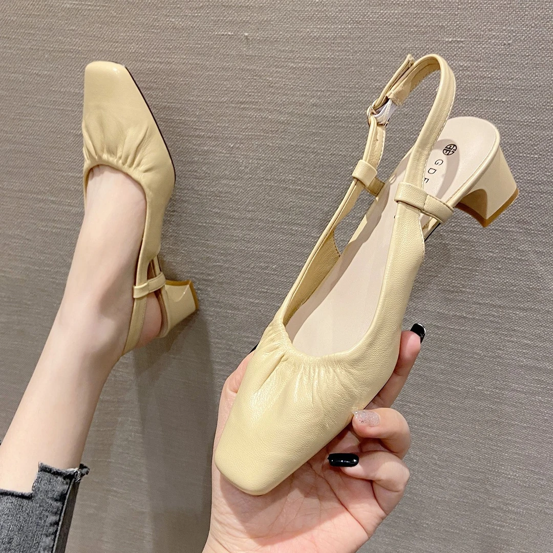 5657包头凉鞋女休闲复古鞋子春秋新款方头粗跟后空中跟高跟鞋