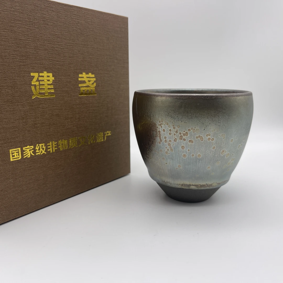 上乘 | 电烧哑光面天青蓝水母油滴原矿釉建阳建盏手握器型主人杯