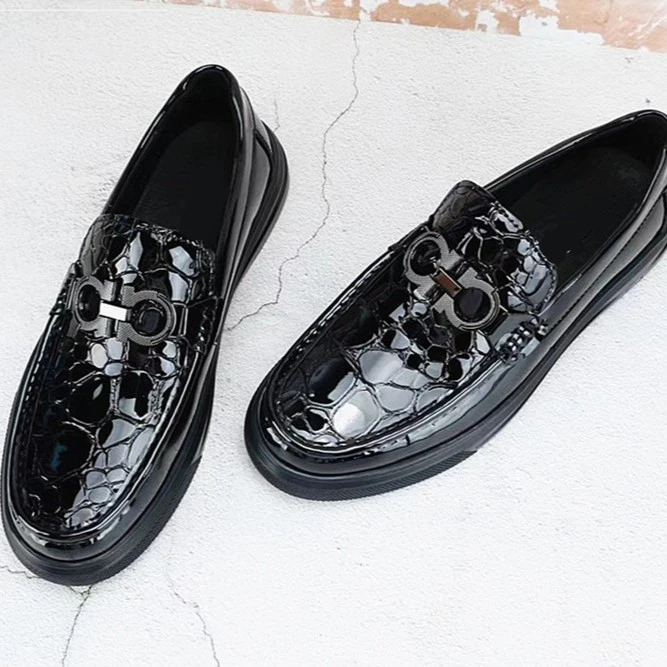 黑色男士经典百搭软底平跟休闲漆皮真皮乐福鞋，商务男鞋