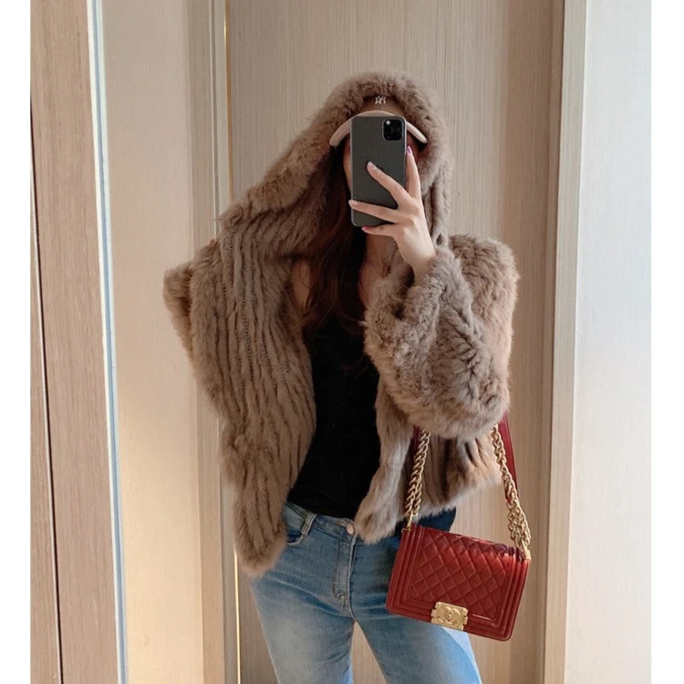 玥玥家 网红秋冬新款保暖连帽短款女装外套