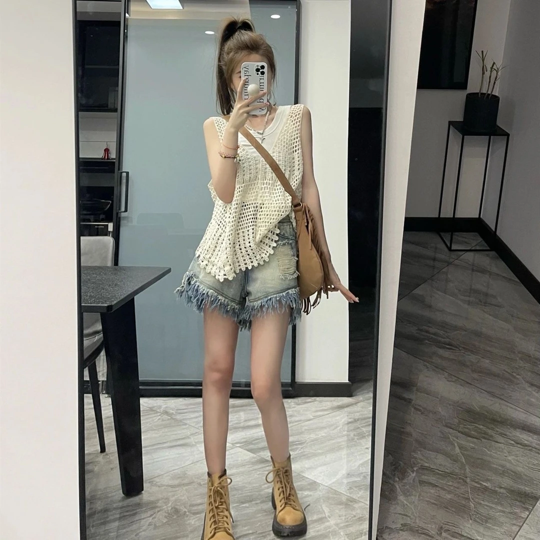 夏季2024波西米亚V领镂空针织背心内搭小吊带破洞流苏牛仔短裤