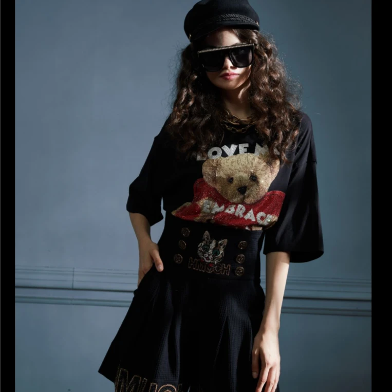 潮牌-TCH潮牌爱心小熊烫钻夏季宽松设计感黑色圆领T恤T66A106108