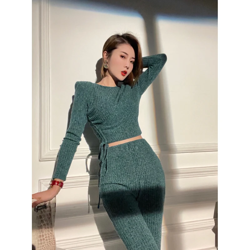 XULU原创气质高腰休闲百搭喇叭裤性感气质女神抽绳设计短款上衣