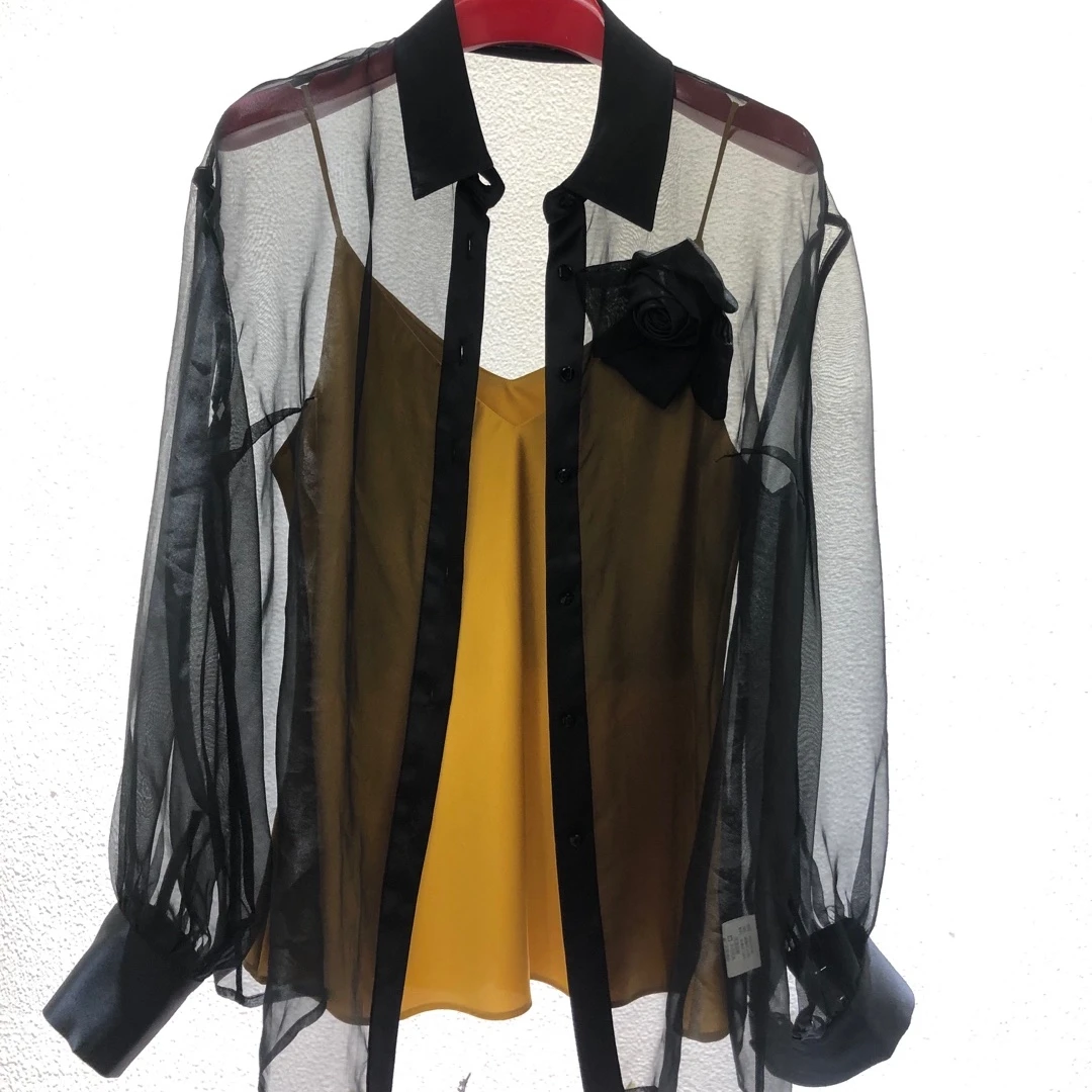 真丝立体盘花半透衬衫