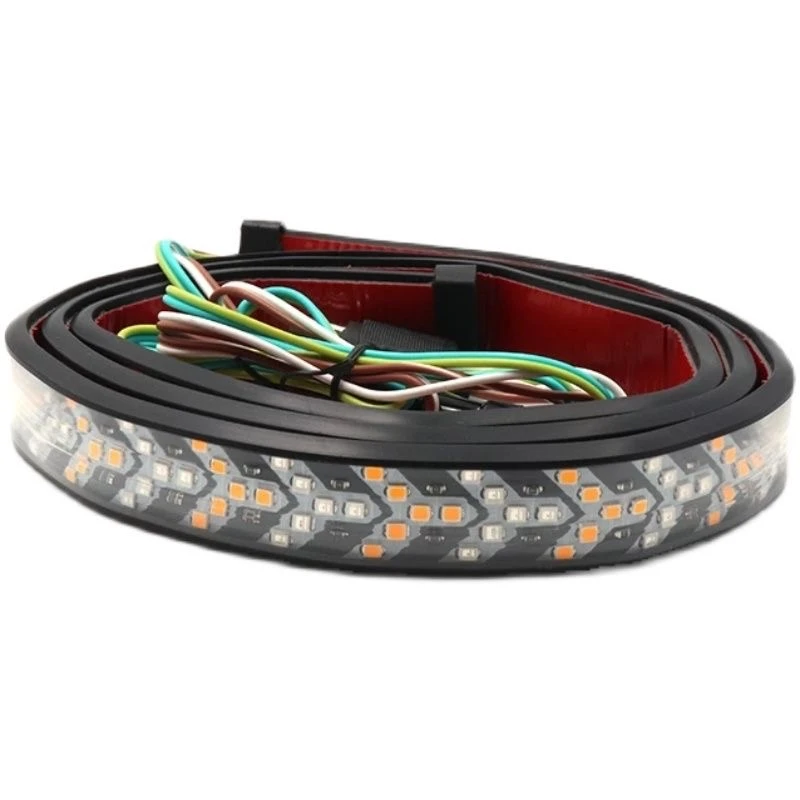 汽车货车尾箱灯，12伏24服都有、根据车子的尺寸，选择长短。